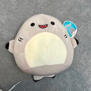 Gordon the shark squishmallow